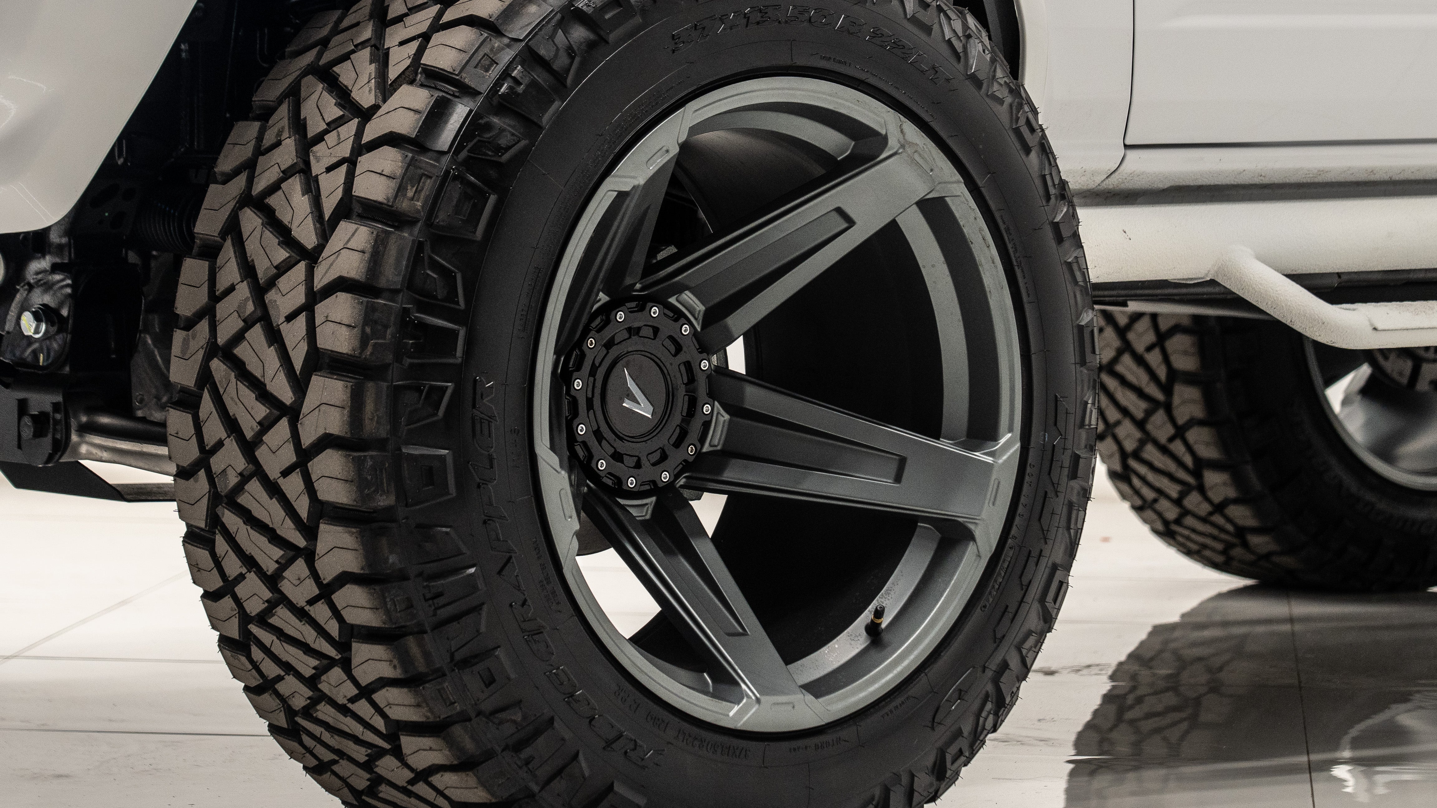 Ford Bronco Apocalypse 5 Spoke Wheel 6 Lug (Silver) 2021-2026 - Image 3